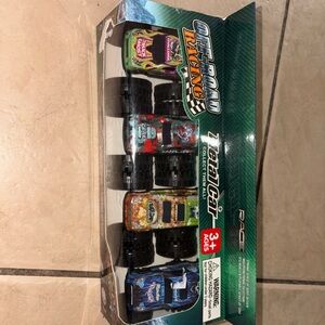 Team Car Set - Multicolor